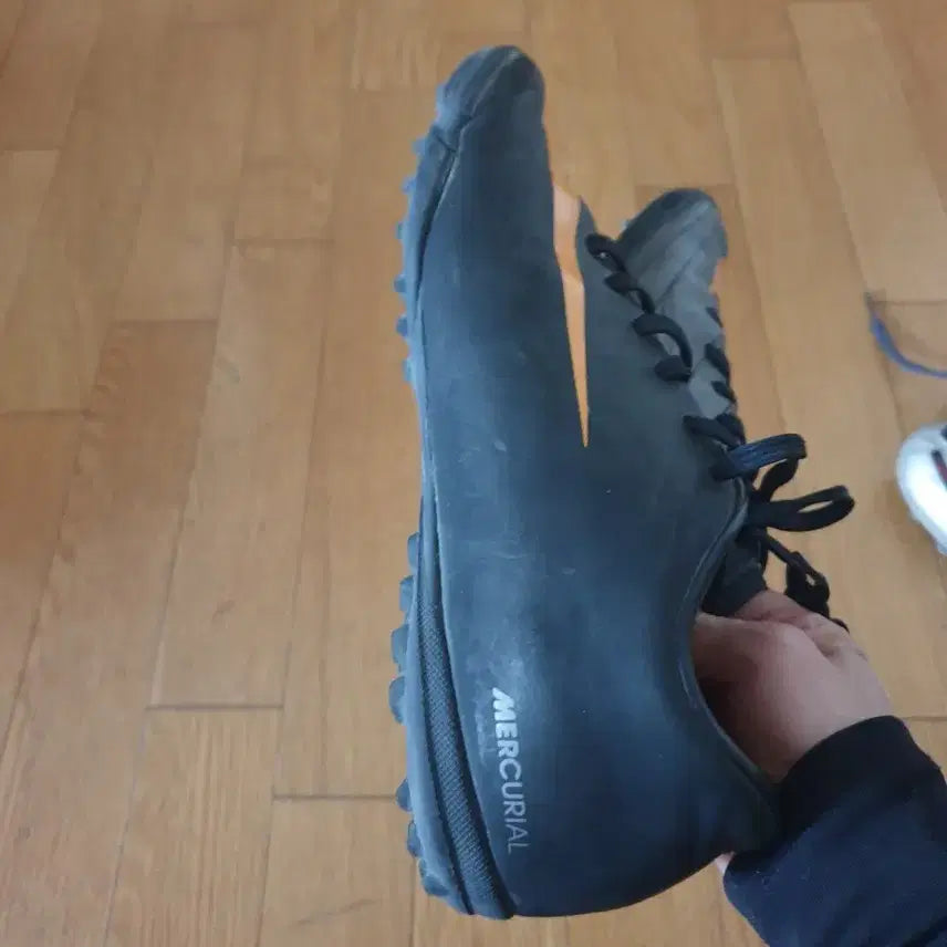 [BUNJANG] Nike Soccer Cleats Black/Orange 250 / 나이키 축구화 블랙/오렌지250