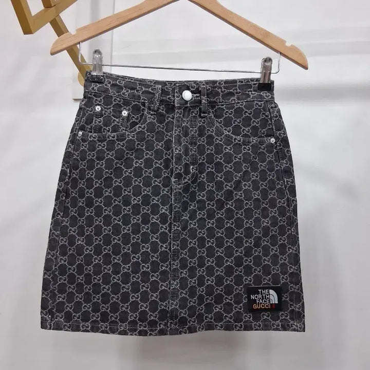 [BUNJANG] Collaboration Embroidered Midi Skirt / 여성 콜라보 자수 스커트44