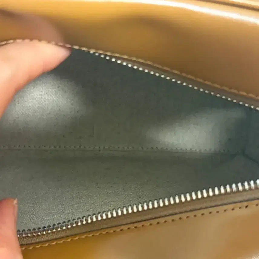 [SOLD OUT] 투티에 로케백 카라멜 스몰