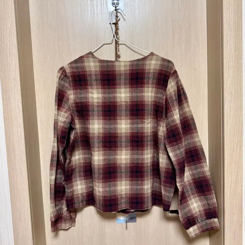 [BUNJANG] Check Pattern Square Neck Blouse / 체크 블라우스