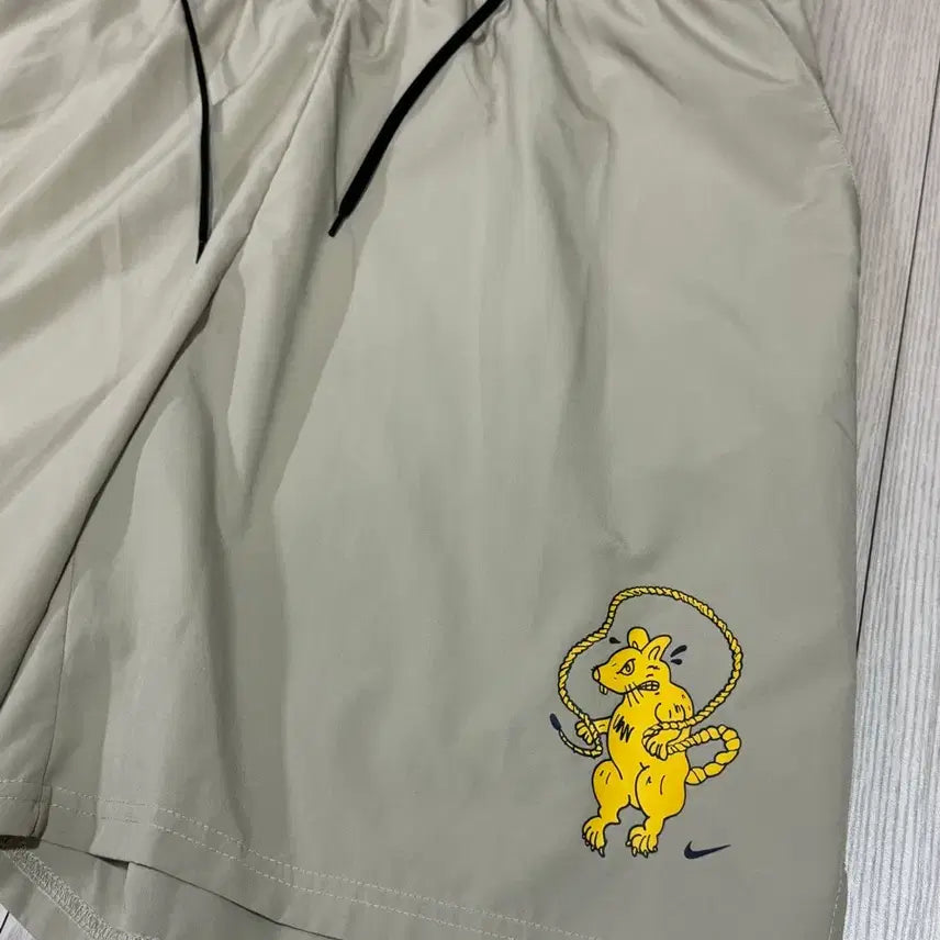 [SOLD OUT] 나이키 트레이닝 반바지 4xl(35~36)상태s 허리밴딩끈 free
