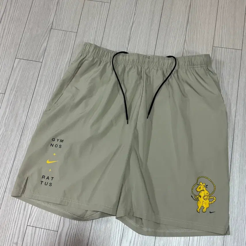 [SOLD OUT] 나이키 트레이닝 반바지 4xl(35~36)상태s 허리밴딩끈 free