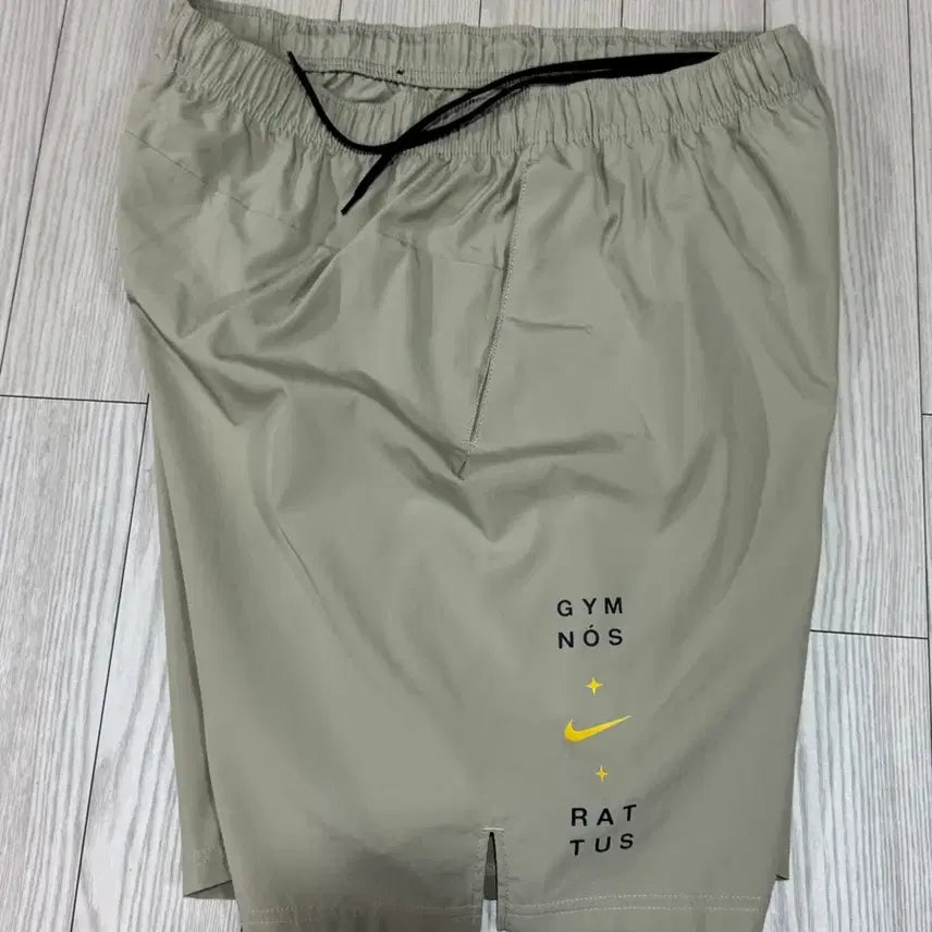 [SOLD OUT] 나이키 트레이닝 반바지 4xl(35~36)상태s 허리밴딩끈 free
