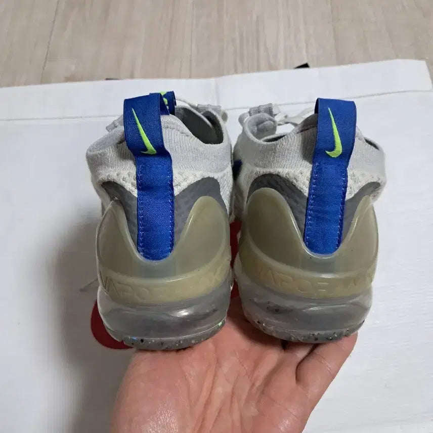 [BUNJANG] Nike Air VaporMax 2021 Flyknit White Royal Sneakers / 나이키 에어 베이퍼맥스 2021 플라이니트 화이트 로얄 스니커즈,운동화