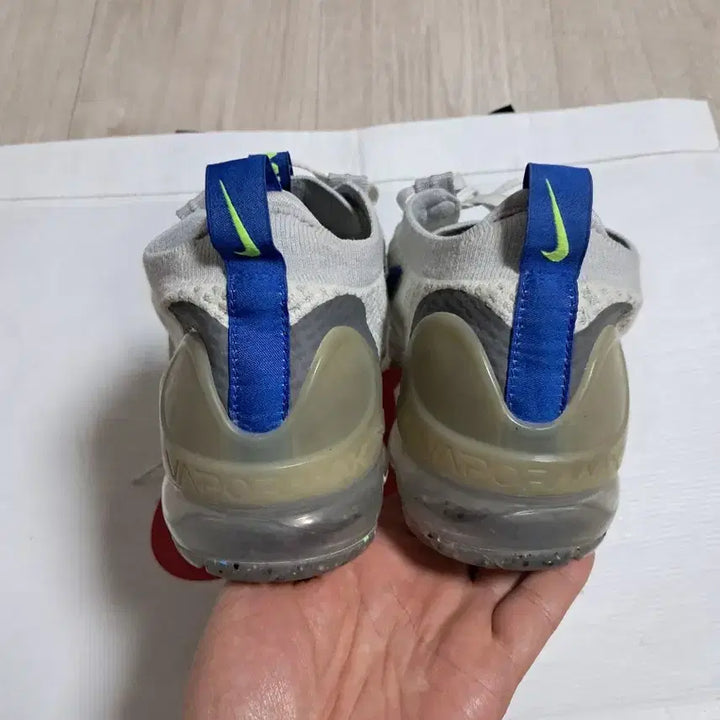 [BUNJANG] Nike Air VaporMax 2021 Flyknit White Royal Sneakers / 나이키 에어 베이퍼맥스 2021 플라이니트 화이트 로얄 스니커즈,운동화