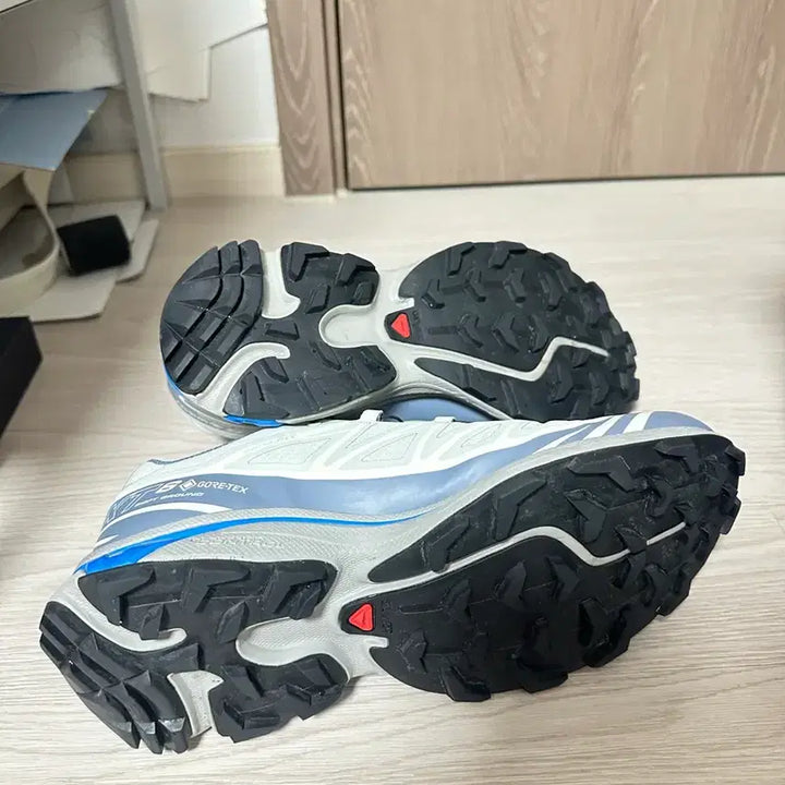 [BUNJANG] Salomon XT-6 Gore-Tex Metal Print Stone Sneakers / 살로몬 xt-6 고어텍스 메탈프린트 스톤 250