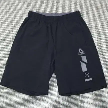 [BUNJANG] Reebok Shorts (Size S) / 리복 반바지 30