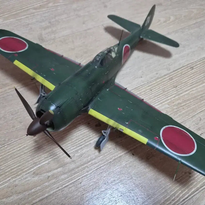 [SOLD OUT] 하세가와 1/32 Ki-84 하야테 도색완성품