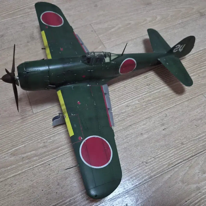 [SOLD OUT] 하세가와 1/32 Ki-84 하야테 도색완성품