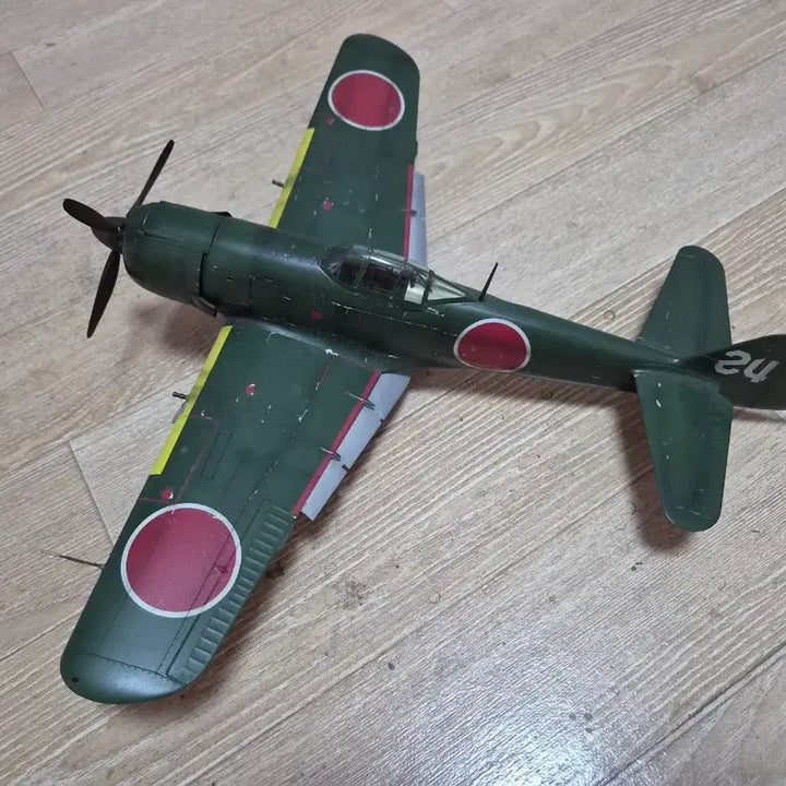 [SOLD OUT] 하세가와 1/32 Ki-84 하야테 도색완성품