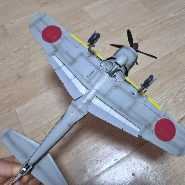 [SOLD OUT] 하세가와 1/32 Ki-84 하야테 도색완성품