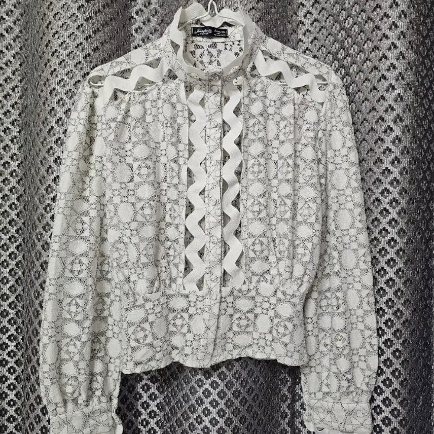 [SOLD OUT] 화이트 레이스 블라우스