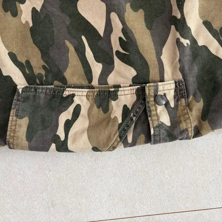 [SOLD OUT] Carhartt 칼하트 릴렉스드핏 카모 카고 반바지
