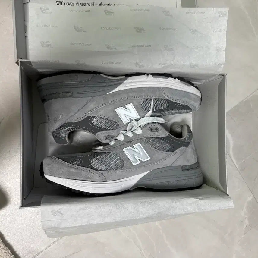 [SOLD OUT] 뉴발란스 런닝화 회색