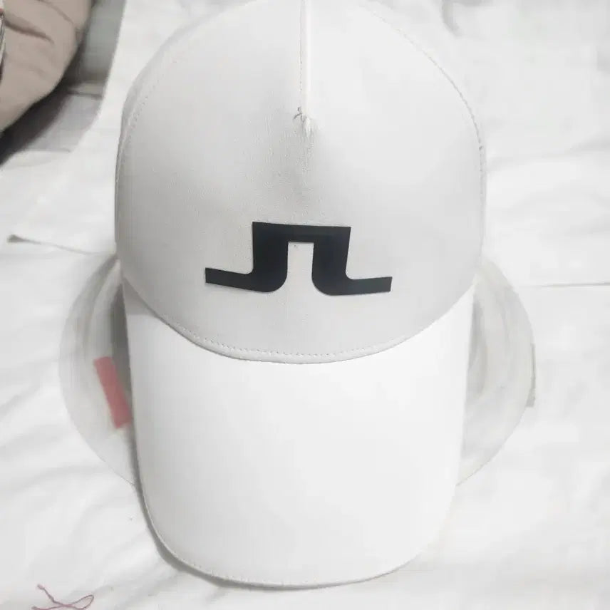 [SOLD OUT] 제이린드버그 JL 화이트 볼캡 모자