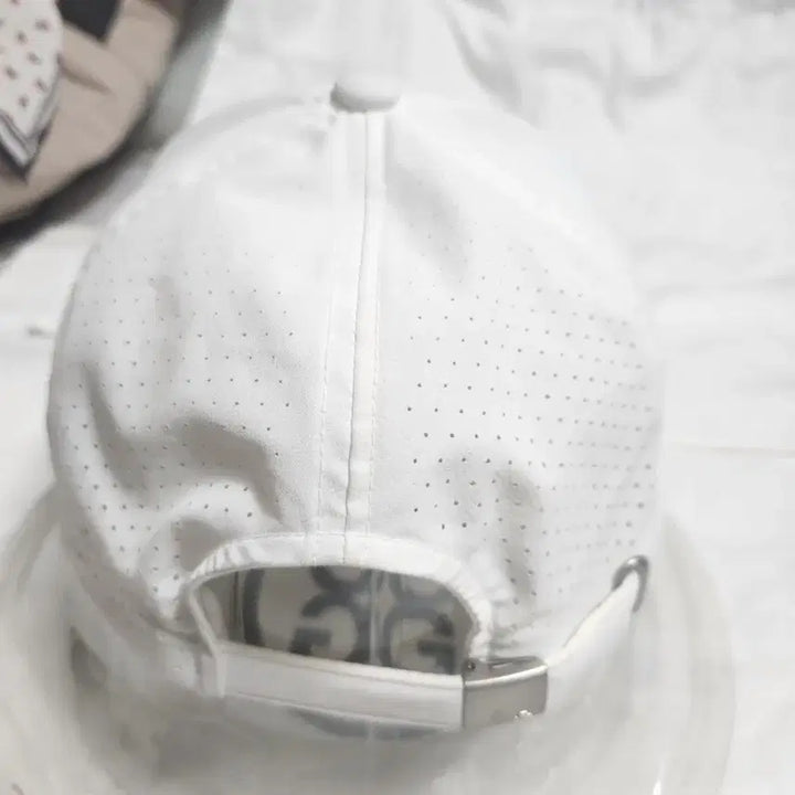 [SOLD OUT] 제이린드버그 JL 화이트 볼캡 모자