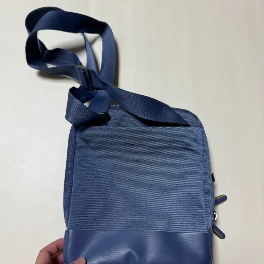 [BUNJANG] Mandarin Duck Crossbody Bag / (상태SS) 만다리나덕 공용 투미맛 여행/데일리 now크로스백