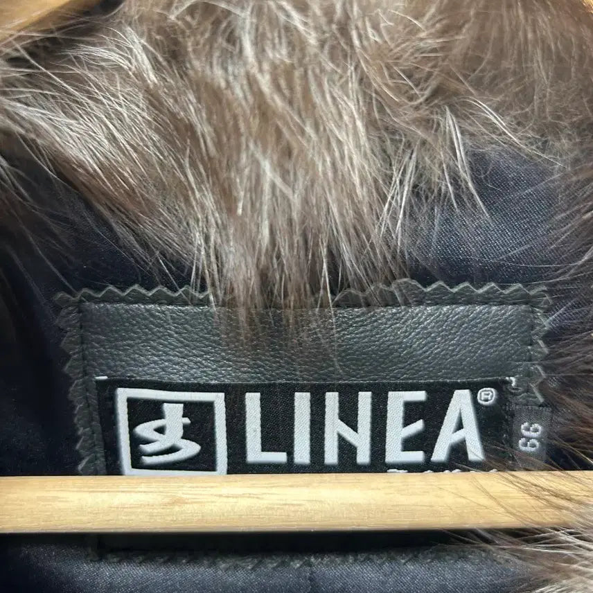 [BUNJANG] LINEA Mink Coat with Fox Fur Collar / LINEA 모피 밍크 코트 폭스퍼 카라 66