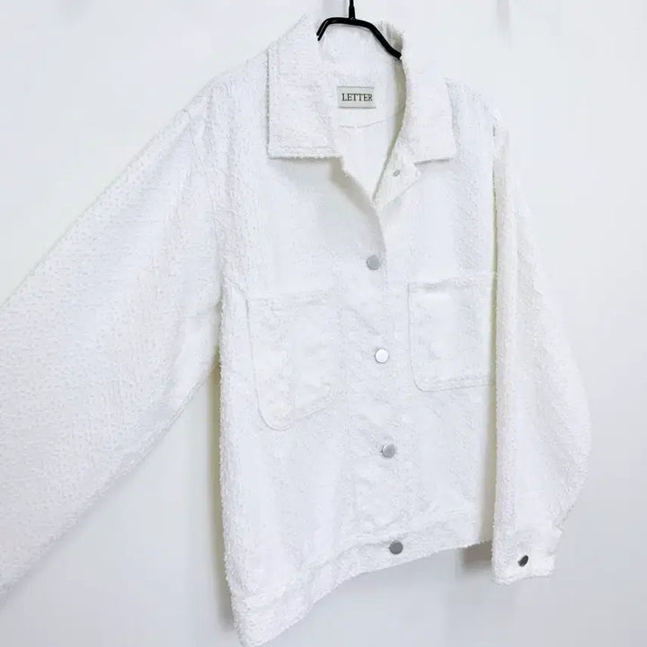 [BUNJANG] LETTER White Cotton Damage Jacket / 레터 LETTER 데미지 면자켓