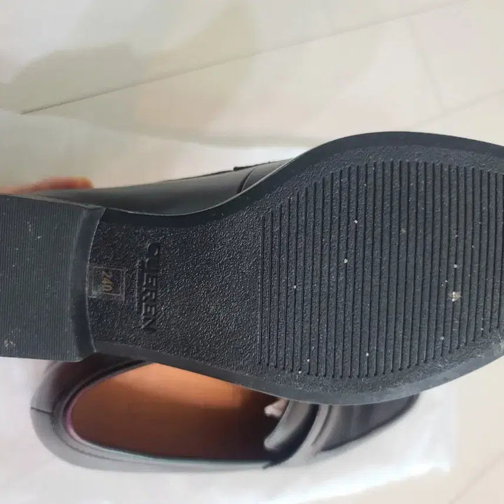 [BUNJANG] Kueren London 09 Loafers (240 Size) / 쿠에른 런던09 로퍼 240사이즈(무배)오늘만이가격