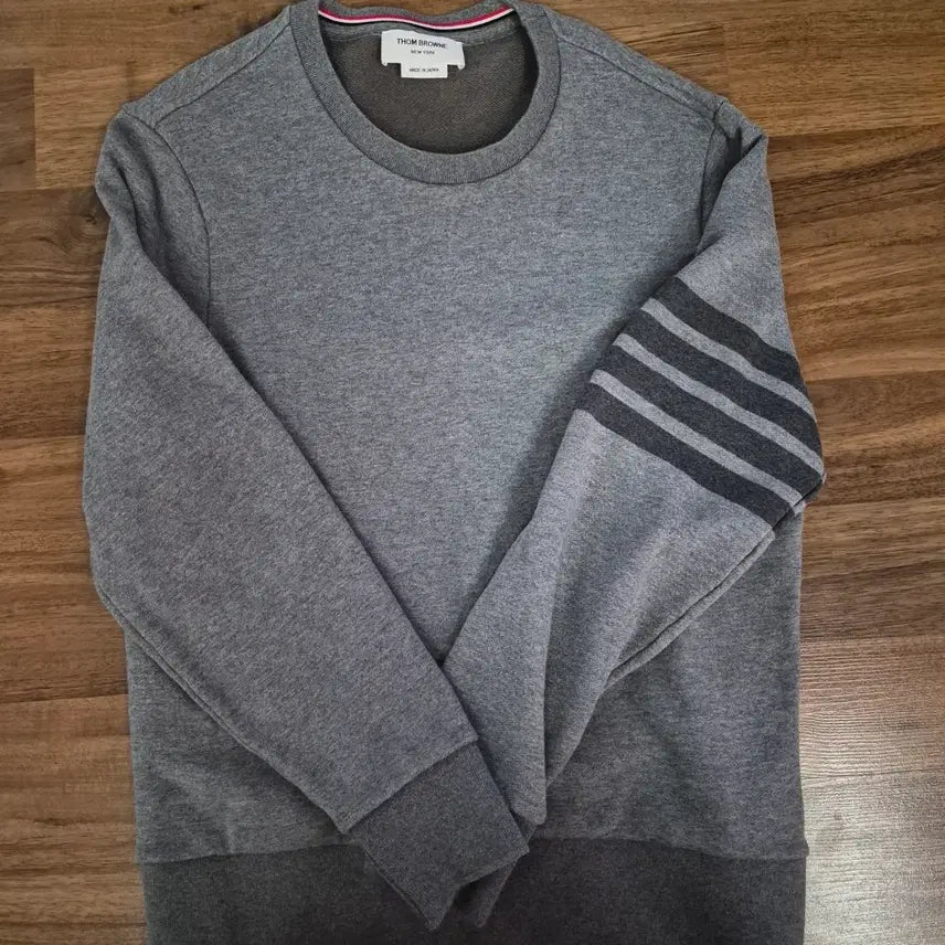 [SOLD OUT] [3사이즈] 톰브라운 사선완장 루프백 맨투맨 그레이