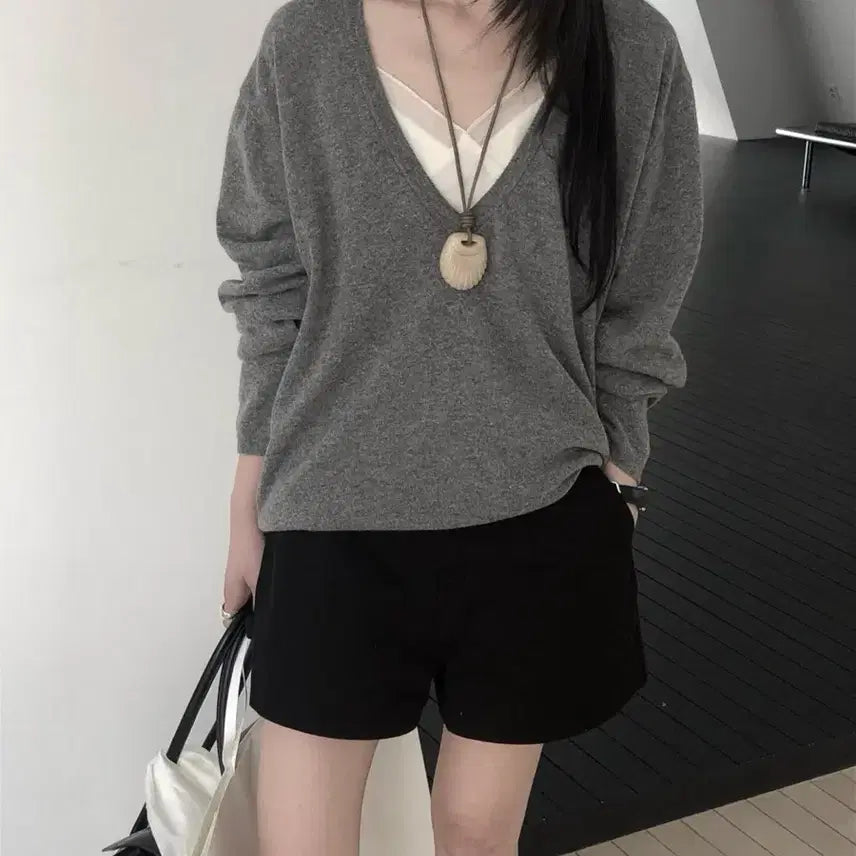 [BUNJANG] Le Butter SS Deep V-Neck Knit (Gray/Black) / 르버터 ss딥브이넥 니트 (회/검)
