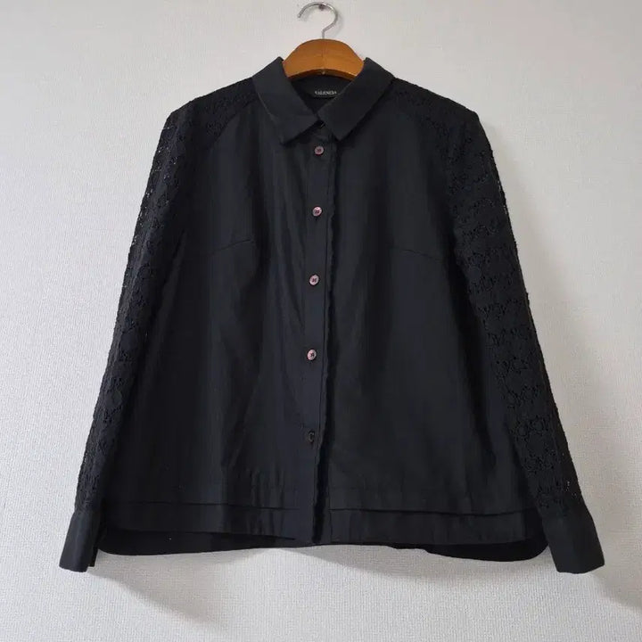 [BUNJANG] Balenciaga Lace Sleeve Black Blouse / [발렌시아] 레이스 소매 블랙 블라우스