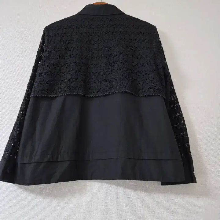 [BUNJANG] Balenciaga Lace Sleeve Black Blouse / [발렌시아] 레이스 소매 블랙 블라우스