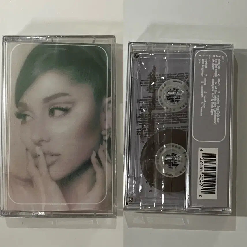 [BUNJANG] Ariana Grande Positions Limited Edition Clear Cassette Tape (Sealed) / 아리아나 그란데 포지션 한정판 클리어 카세트 테이프 미개봉