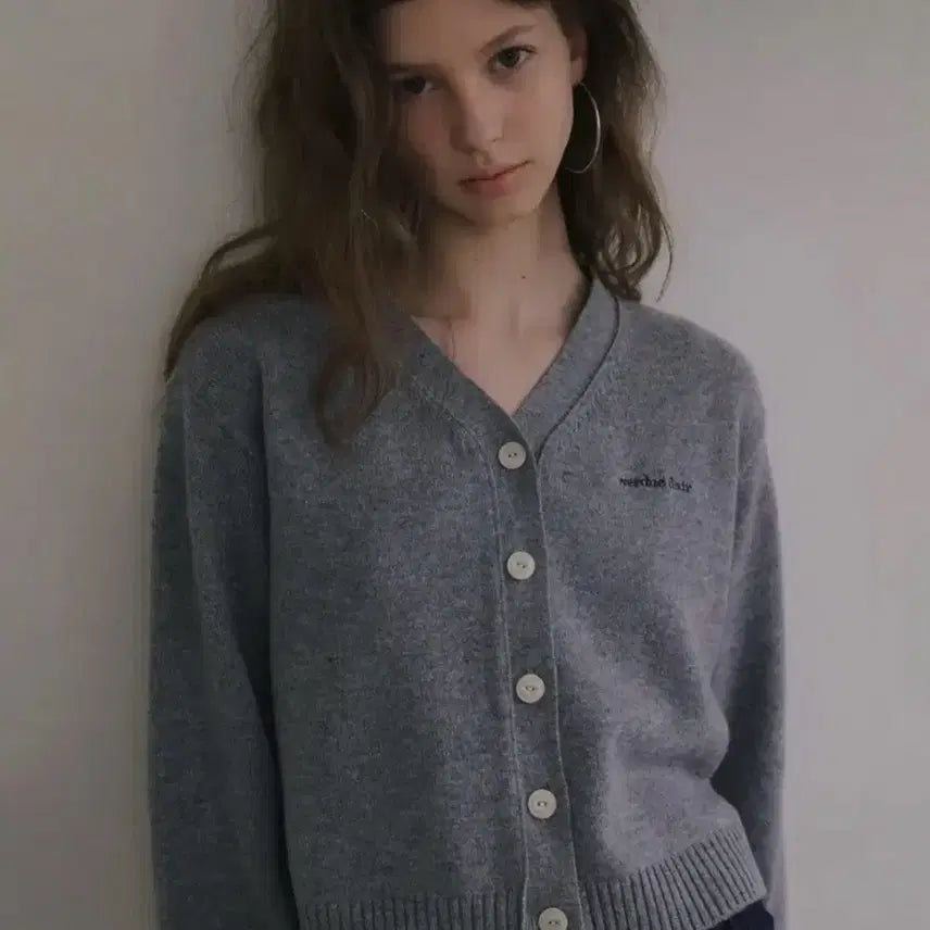 [BUNJANG] Overdue Flare Wool V-Neck Cardigan / 오버듀플레어 울 브이넥 가디건