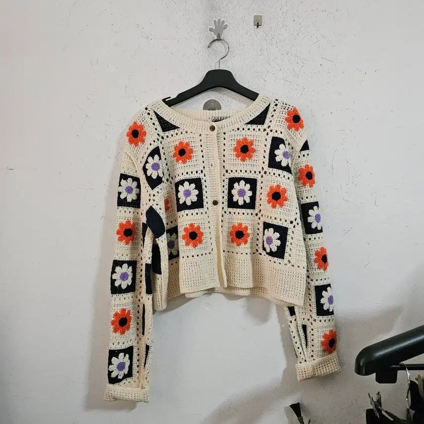 [BUNJANG] Floral Crochet Knit Cardigan Ivory / 꽃무늬 크로셰 뜨개 가디건 아이보리