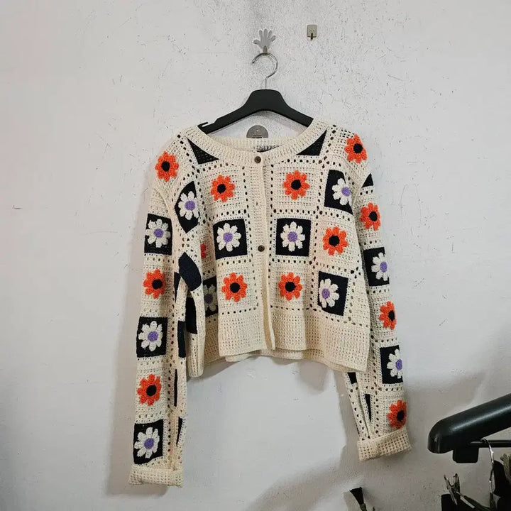 [BUNJANG] Floral Crochet Knit Cardigan Ivory / 꽃무늬 크로셰 뜨개 가디건 아이보리