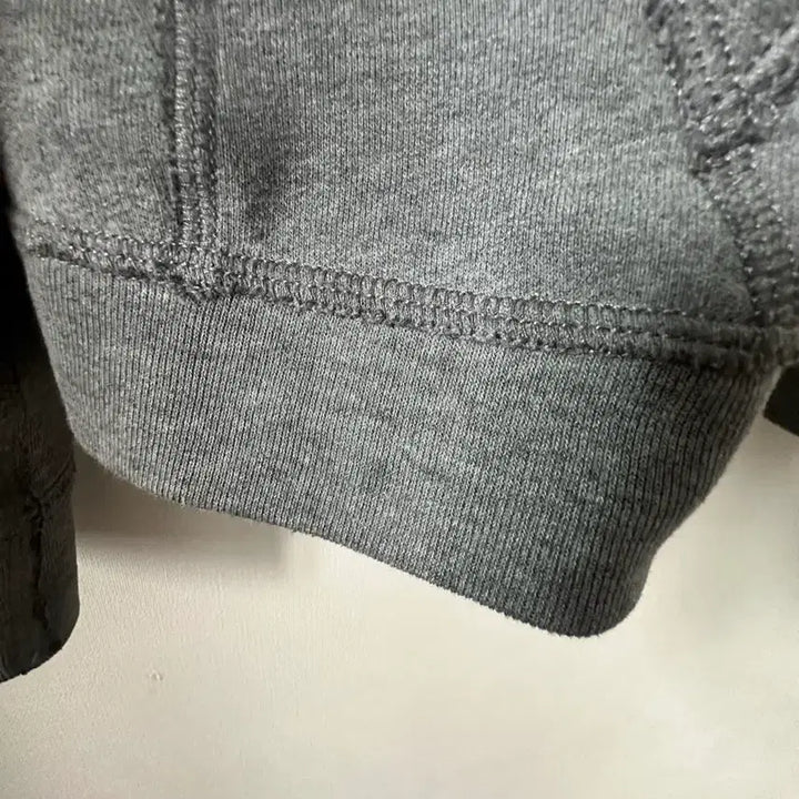 [BUNJANG] Abercrombie &amp; Fitch Grey Zip-Up Hoodie (M) / 아베크롬비 그레이 후드집업 M 미세기모