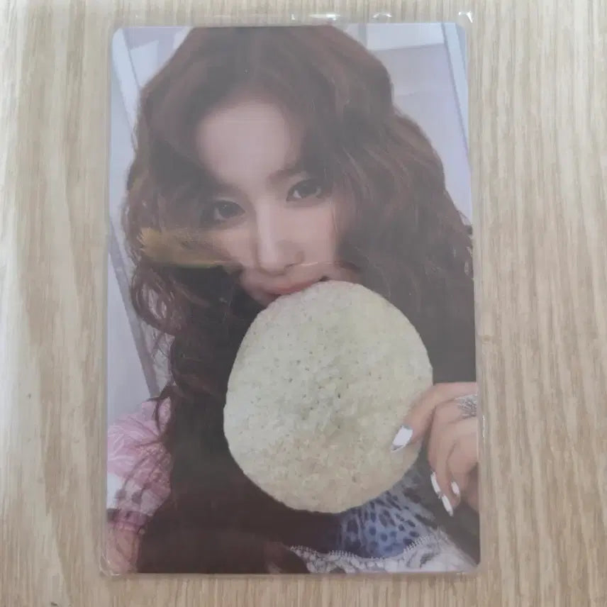 [BUNJANG] TWICE Sana Official Music Show Photocard / 트와이스 사나 공방 포카 TWICE SANA