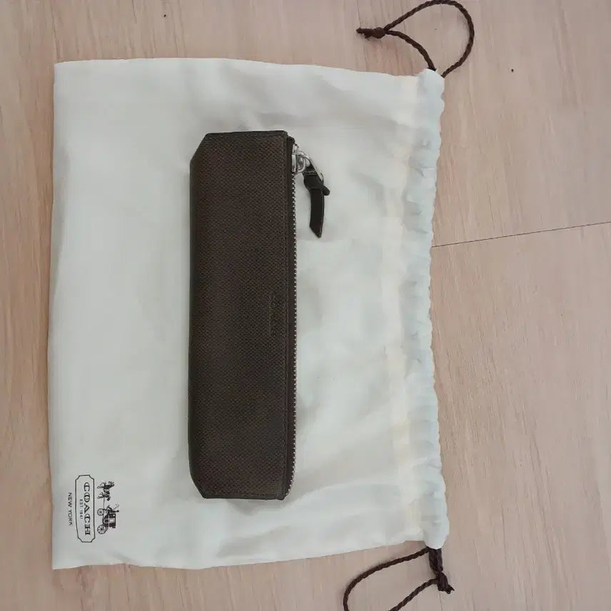 [BUNJANG] Coach Leather Pencil Case + Bag (Brown / Black) / 코치 가죽 필통 + 백 (브라운 / 블랙)