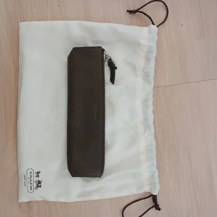 [BUNJANG] Coach Leather Pencil Case + Bag (Brown / Black) / 코치 가죽 필통 + 백 (브라운 / 블랙)