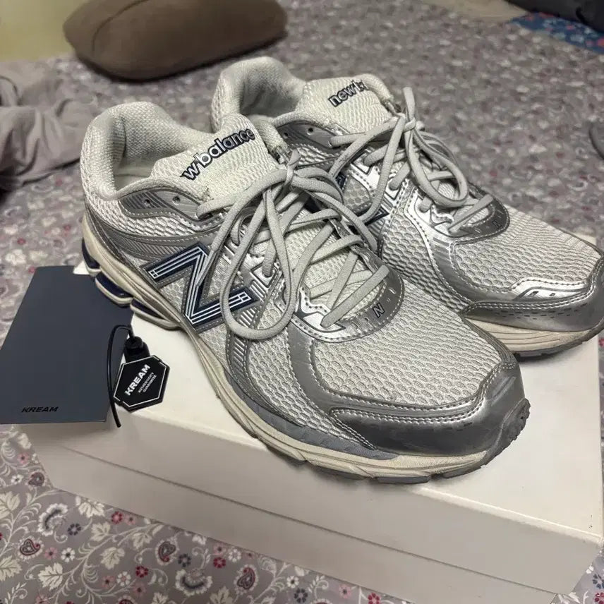 [SOLD OUT] [285] 뉴발란스 860v2 화이트 실버