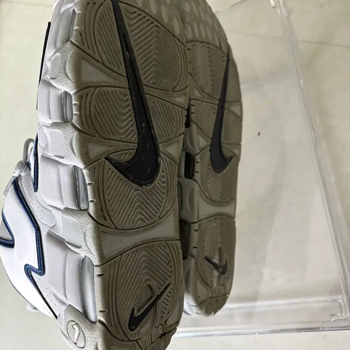 [BUNJANG] Nike Air More Uptempo NYC / 나이키 에어 모어 업템포 NYC 285