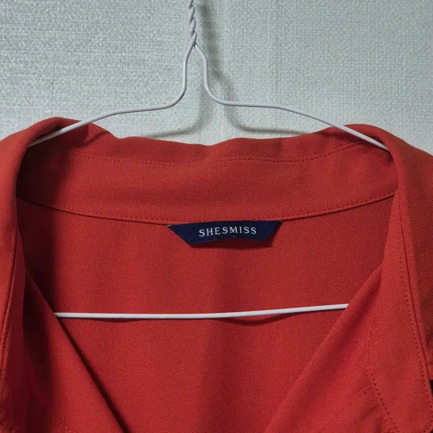 [SOLD OUT] SHEMISS 레드 컬러 반팔 셔츠