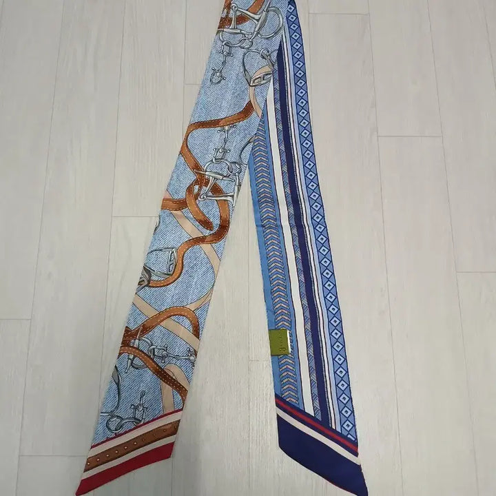 [SOLD OUT] 새상품)지스튜디오 방도 실크 양면 스카프