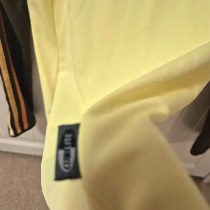[BUNJANG] Adidas Lemon Yellow 3-Stripe Top / 아디다스 레몬색 3선상의