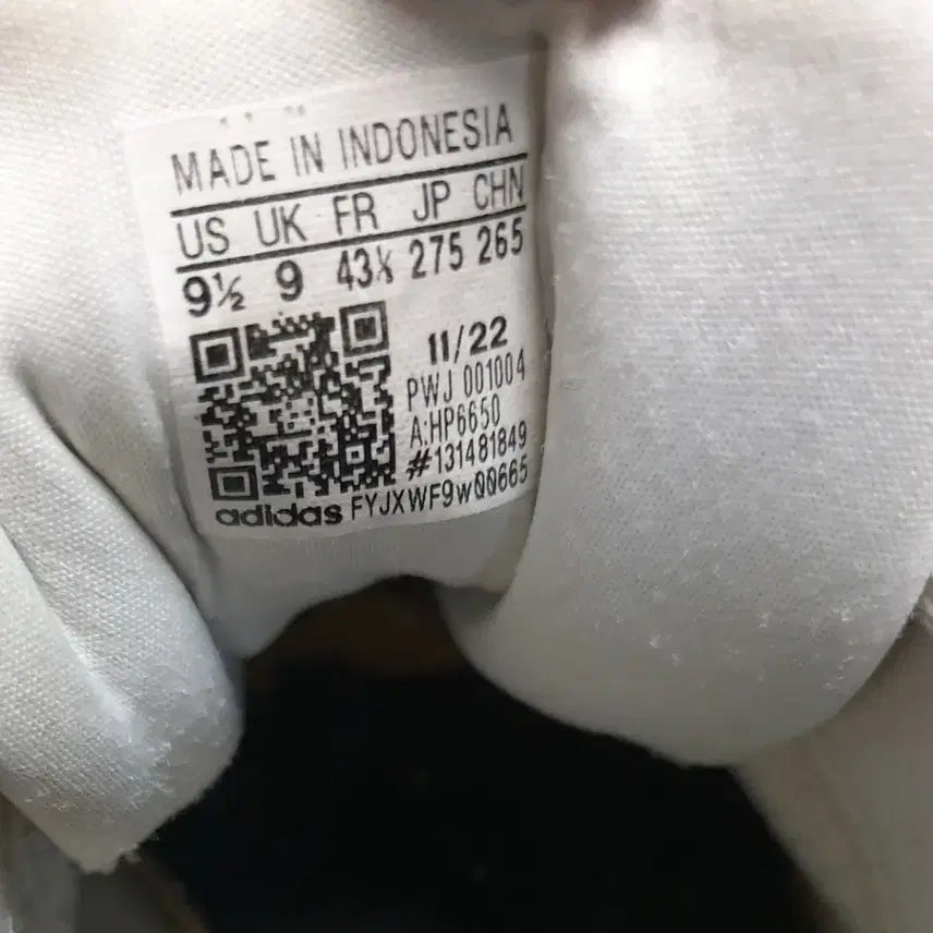 [BUNJANG] Adidas Runfalcon Wide 3.0 Running Shoes (275) / 아디다스 런팔콘 와이드 3.0 클라우드 코어 런닝화 (275)