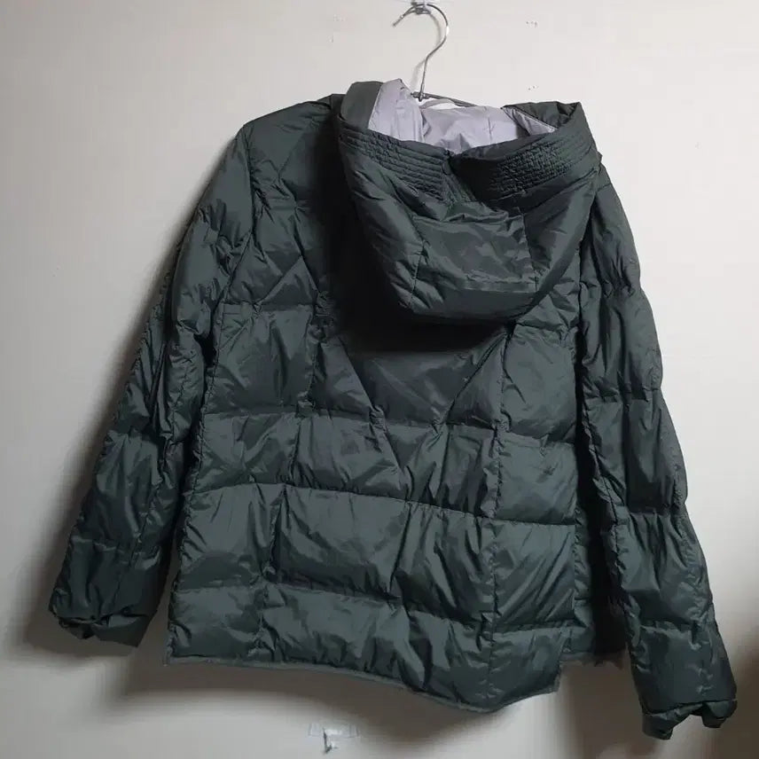 [BUNJANG] Rora &amp; Classic Hooded Padded Jumper Size M / 로라 앤 클래식 후드 패딩 점퍼 M (95) Size
