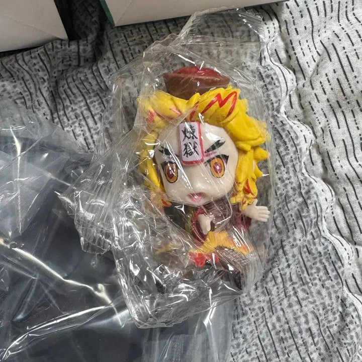 [BUNJANG] Demon Slayer Mitsuri and Rengoku Figure / 귀멸의 칼날 뽑기 피규어 미츠리, 렌고쿠