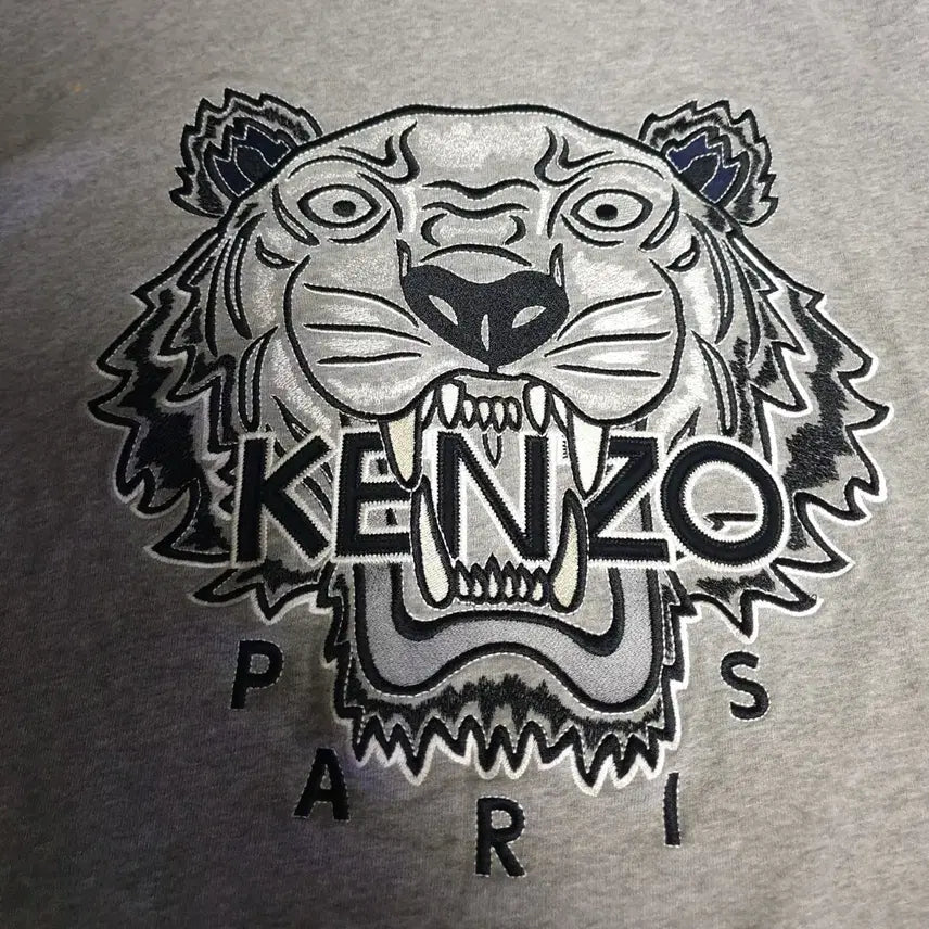 [BUNJANG] Kenzo Tiger Embroidered Crewneck Sweatshirt (Gray, S) / 겐조 바시티 풀오버 타이거 자수로고 맨투맨 그레이 (S)