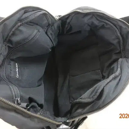 [BUNJANG] Calvin Klein Crossbody Bag / 캘빈 클레인 크로스백 팝니다