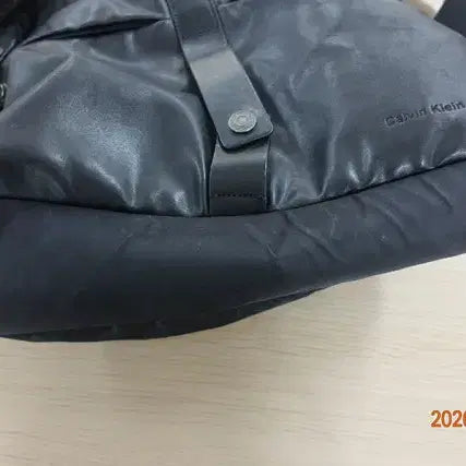 [BUNJANG] Calvin Klein Crossbody Bag / 캘빈 클레인 크로스백 팝니다
