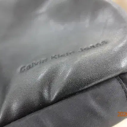 [BUNJANG] Calvin Klein Crossbody Bag / 캘빈 클레인 크로스백 팝니다