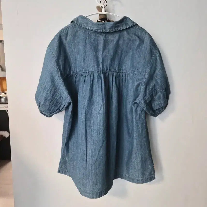[BUNJANG] LENINA Evelyn V-Neck Denim Shirt / 새상품 [LENINA] 르니나 에벨린(EVELYN) 브이넥 데님 셔츠 -