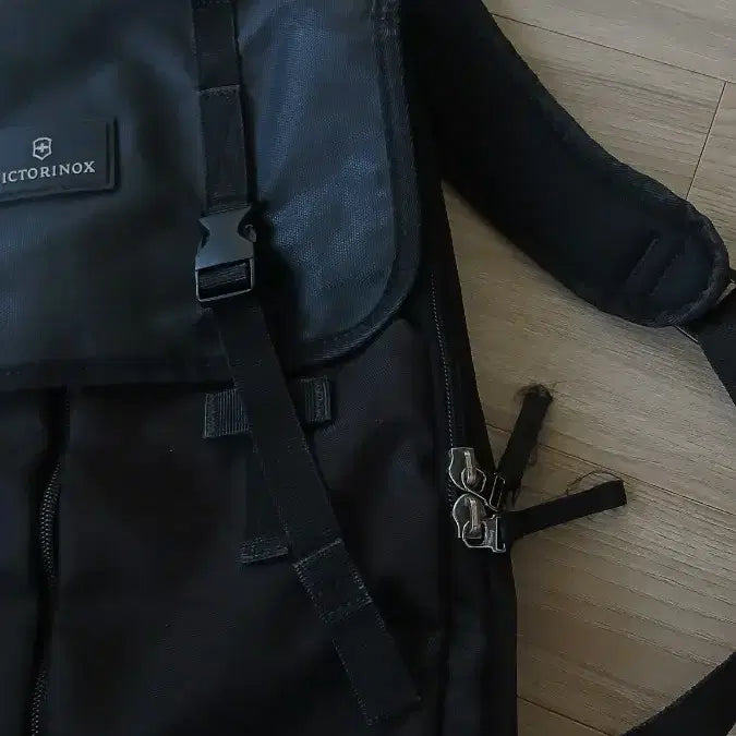 [BUNJANG] Victorinox Black Backpack / 빅토리녹스 블랙 백팩 가방